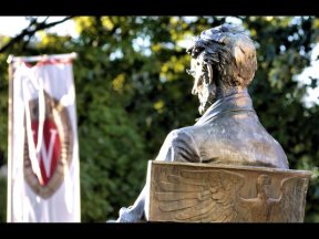 lincoln_on_bascom_hill.jpg